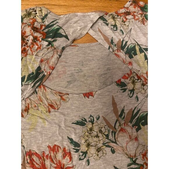 Cable & Gauge women's grey floral open back short sleeve casual top size large - Picture 4 of 8